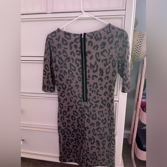 extremely soft material!! cheetah print dress - Picture 3 of 4